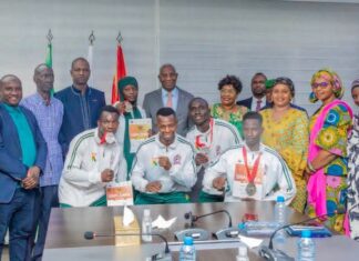 Sambo : Le Premier ministre reçoit les médaillés guinéens des Championnats d’Afrique